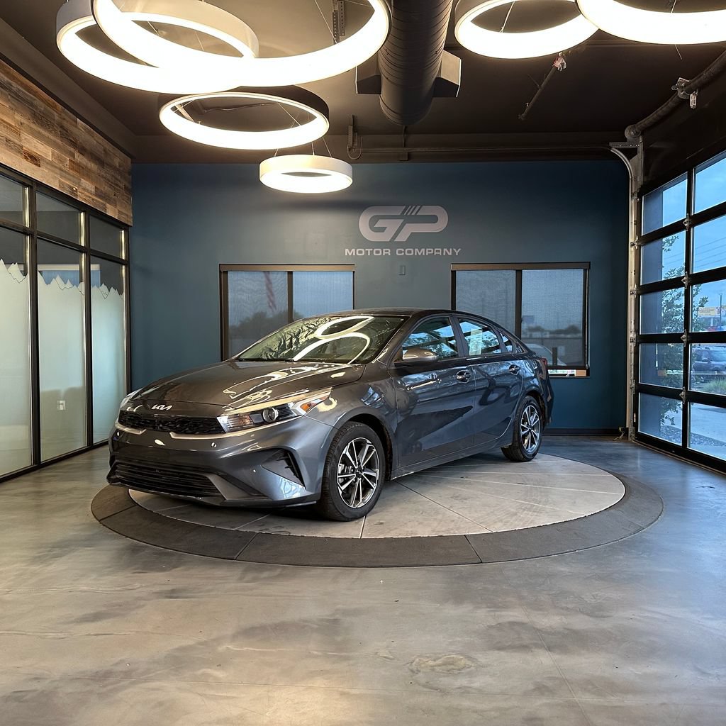 Used 2023 Kia Forte LXS FWD image 7