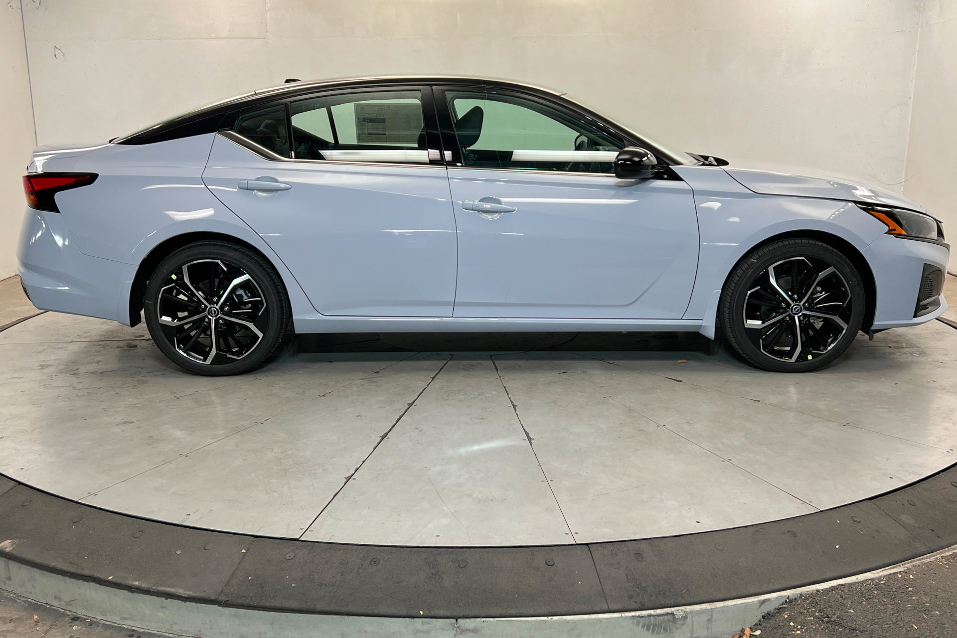 New 2026 Nissan Altima 2.5 SR FWD image 6