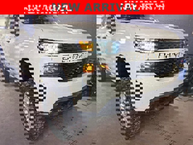 Used 2019 Chevrolet Silverado 1500 Custom w/ Trailering Package image 11