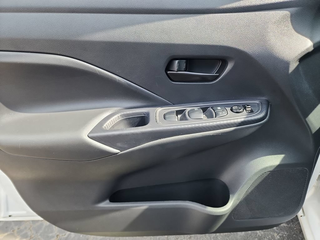 Used 2023 Nissan Versa S FWD image 11