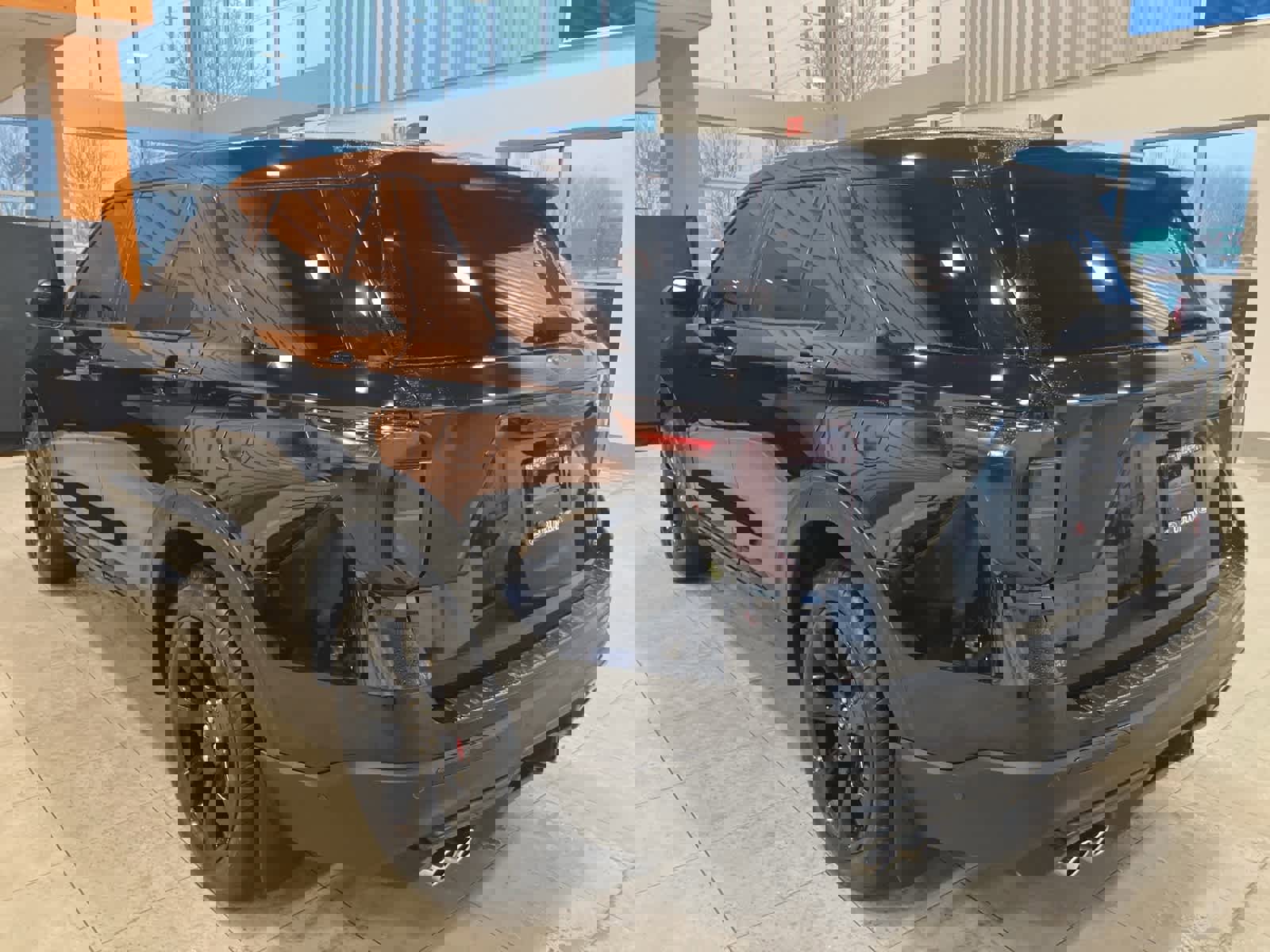 Used 2022 Ford Explorer ST w/ Equipment Group 401A image 7