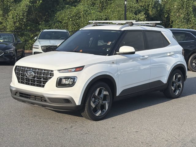 Used 2021 Hyundai Venue SEL FWD image 3