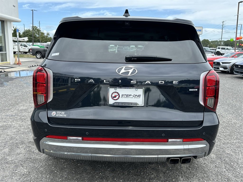 Used 2024 Hyundai Palisade Calligraphy image 7