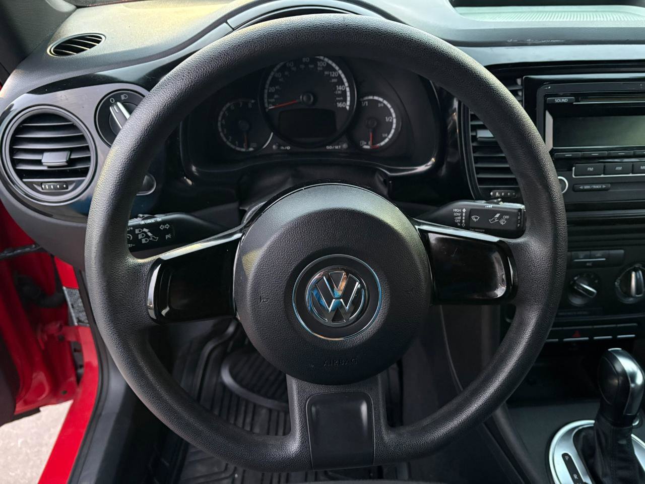 Used 2014 Volkswagen Beetle 1.8T image 9