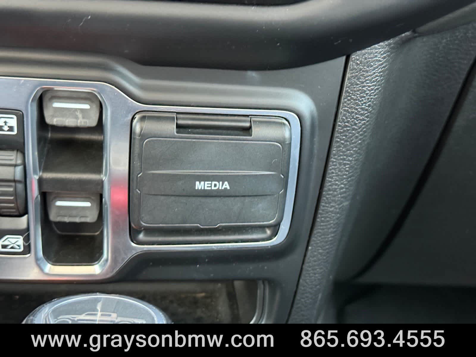 Used 2021 Jeep Gladiator Overland w/ Popular Equipment Package AWD/4WD image 30