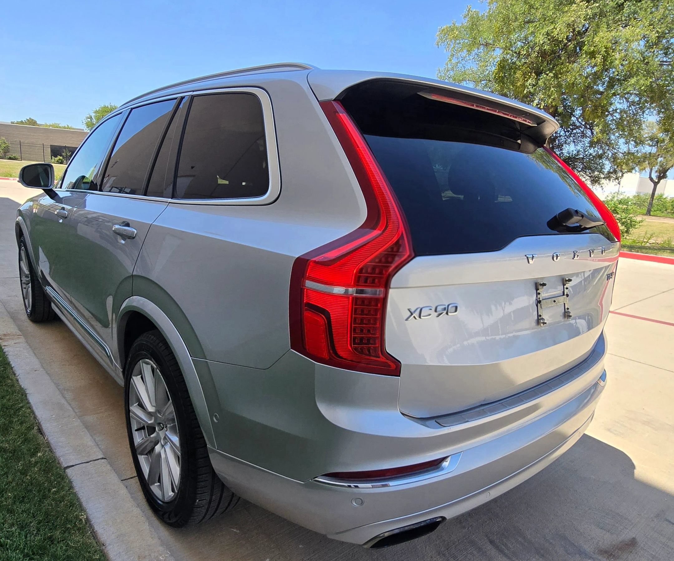 Used 2016 Volvo XC90 T6 Inscription w/ Vision Package AWD/4WD image 7