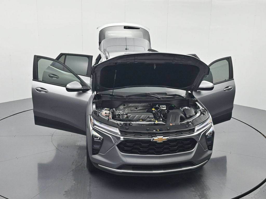 Certified 2025 Chevrolet Trax LT FWD image 44