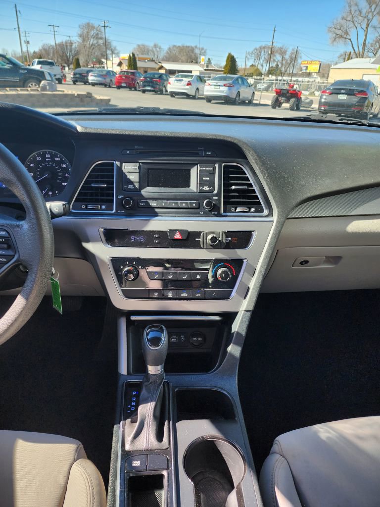 Used 2017 Hyundai Sonata SE FWD image 12