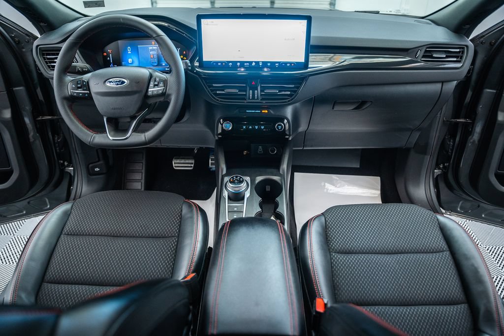 Certified 2024 Ford Escape ST-Line w/ Tech Pack #1 FWD image 21