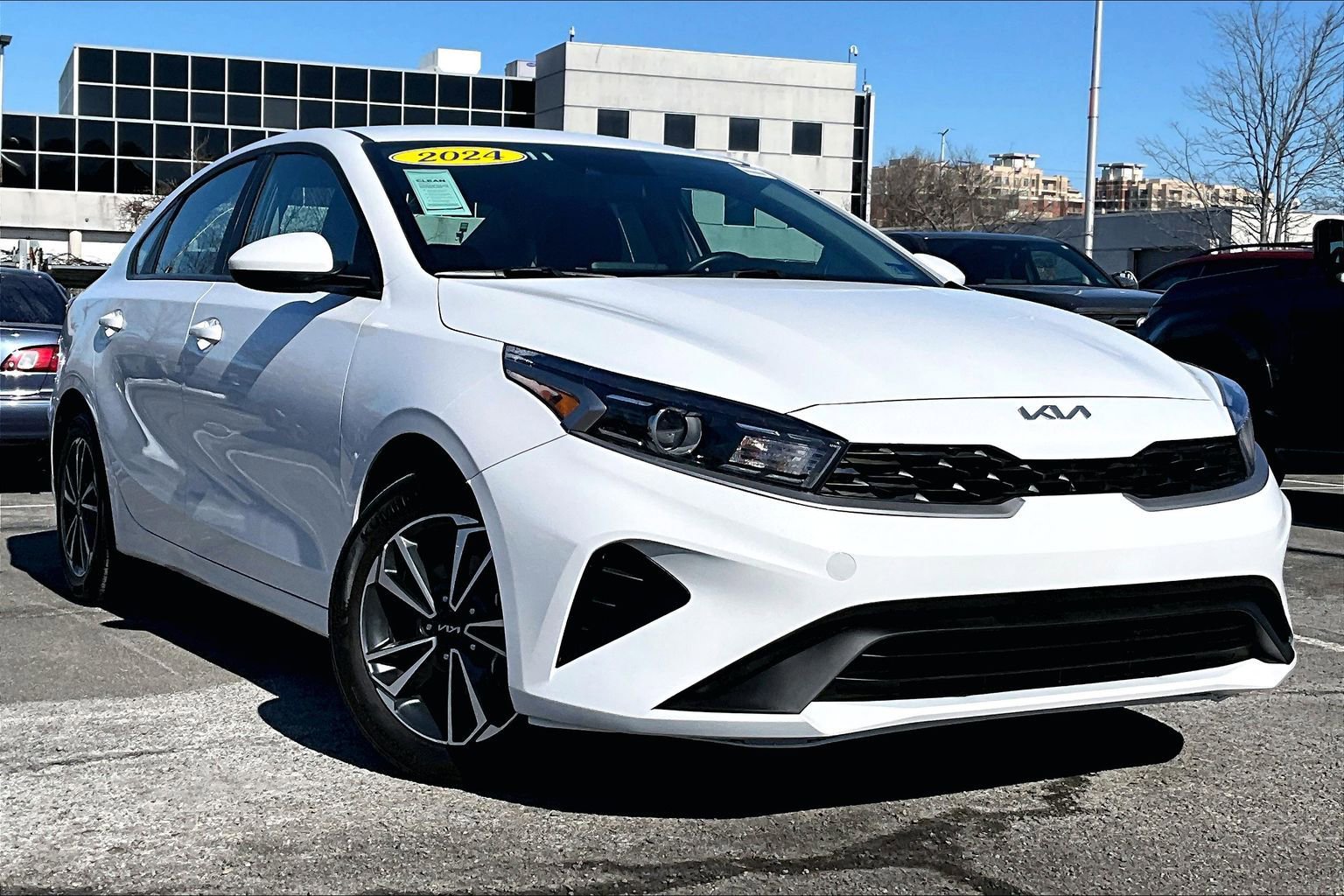 Used 2024 Kia Forte LXS image 2