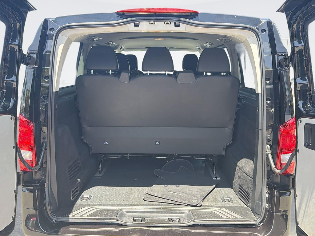 Used 2018 Mercedes-Benz Metris Passenger image 22