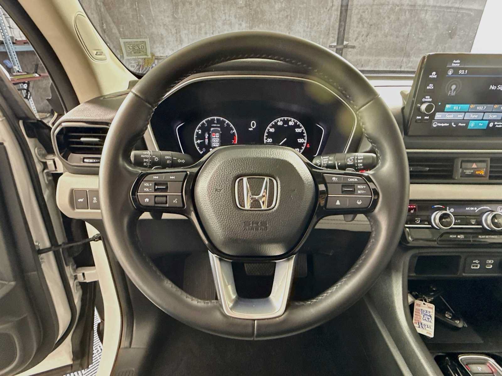Used 2023 Honda Pilot Touring image 11