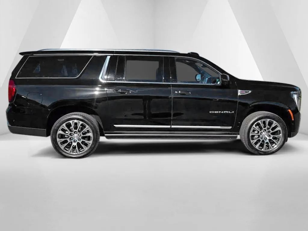 New 2026 GMC Yukon XL Denali w/ Denali Reserve Package AWD/4WD image 9
