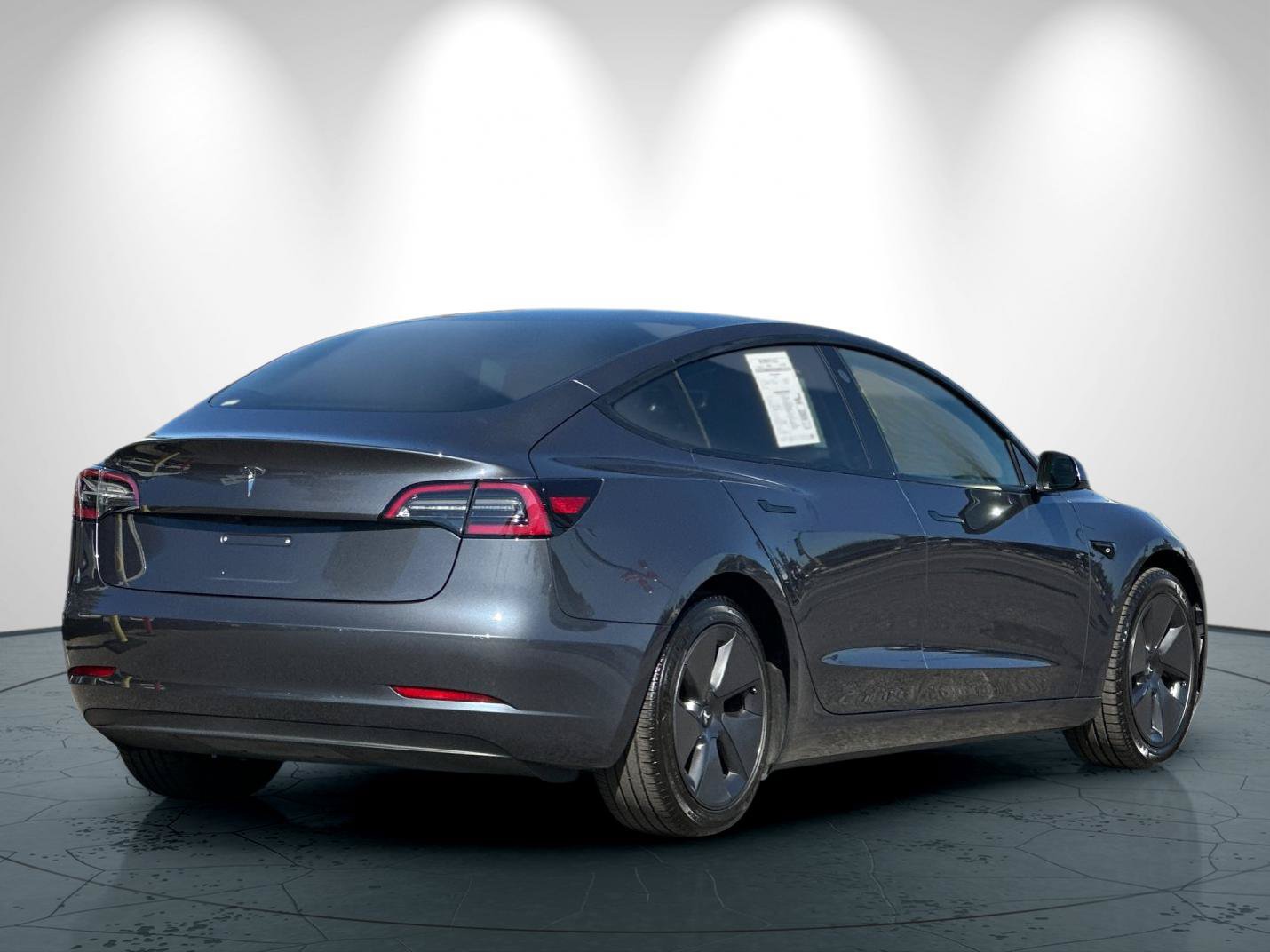Used 2023 Tesla Model 3 Standard Range RWD image 4
