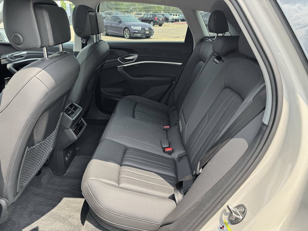 Used 2019 Audi e-tron Premium Plus AWD/4WD image 28