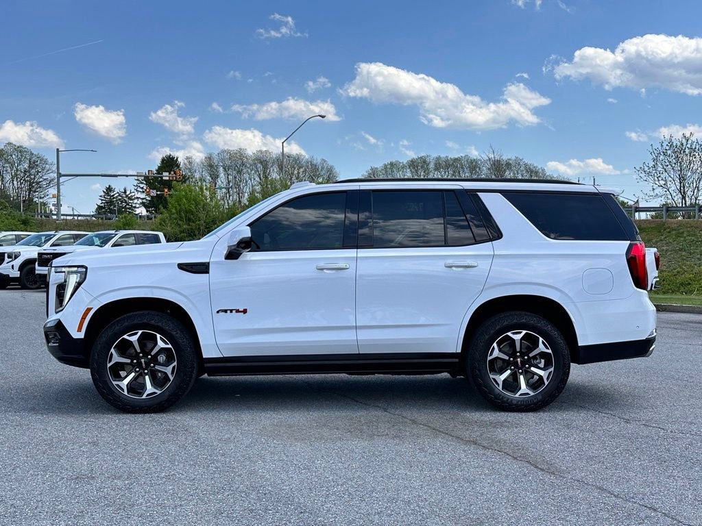 Certified 2025 GMC Yukon AT4 w/ AT4 Premium Package AWD/4WD image 7