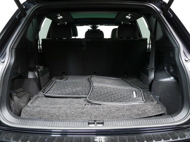 Used 2022 Volkswagen Tiguan SE R-Line FWD image 26