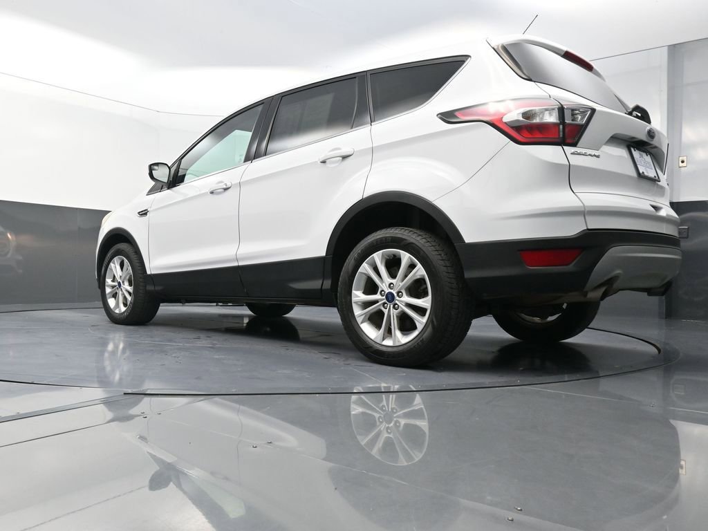 Used 2017 Ford Escape SE AWD/4WD image 27