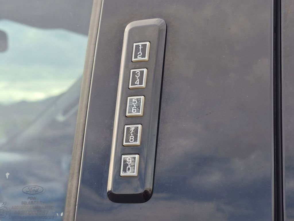 Used 2018 Ford F350 Platinum w/ Platinum Ultimate Package image 31