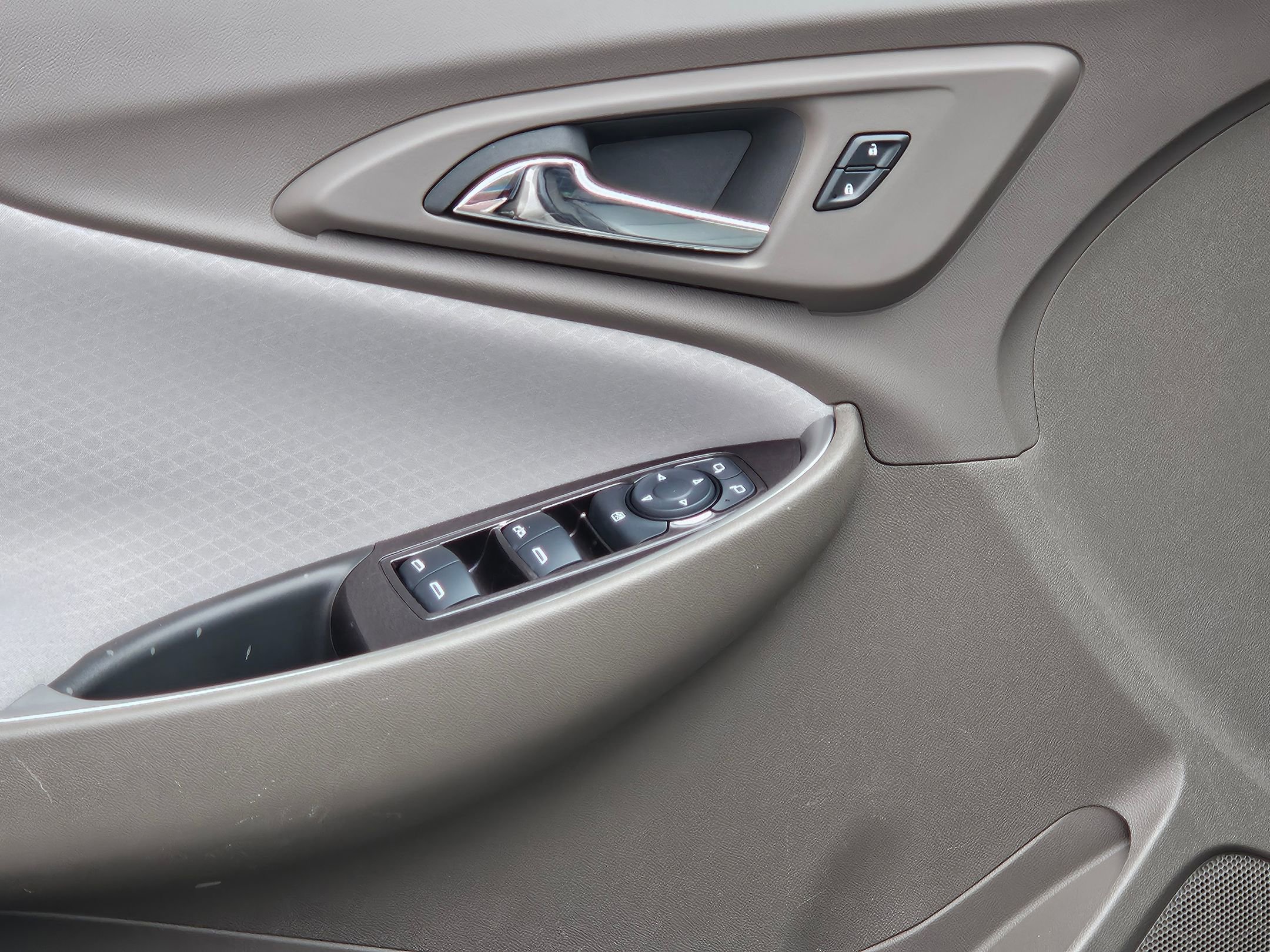 Used 2024 Chevrolet Malibu LT image 18