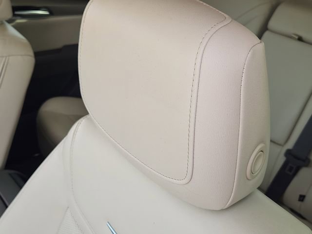 Used 2023 Cadillac XT5 Premium Luxury w/ Technology Package image 16