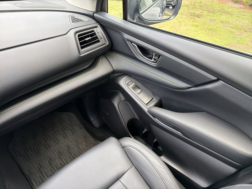 Certified 2025 Subaru Ascent Bronze Edition w/ Onyx Package image 18