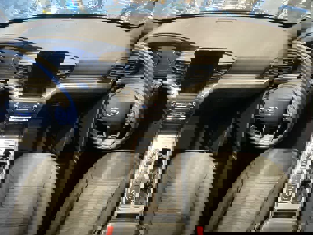 Used 2020 Ford Explorer XLT w/ Comfort Package image 23