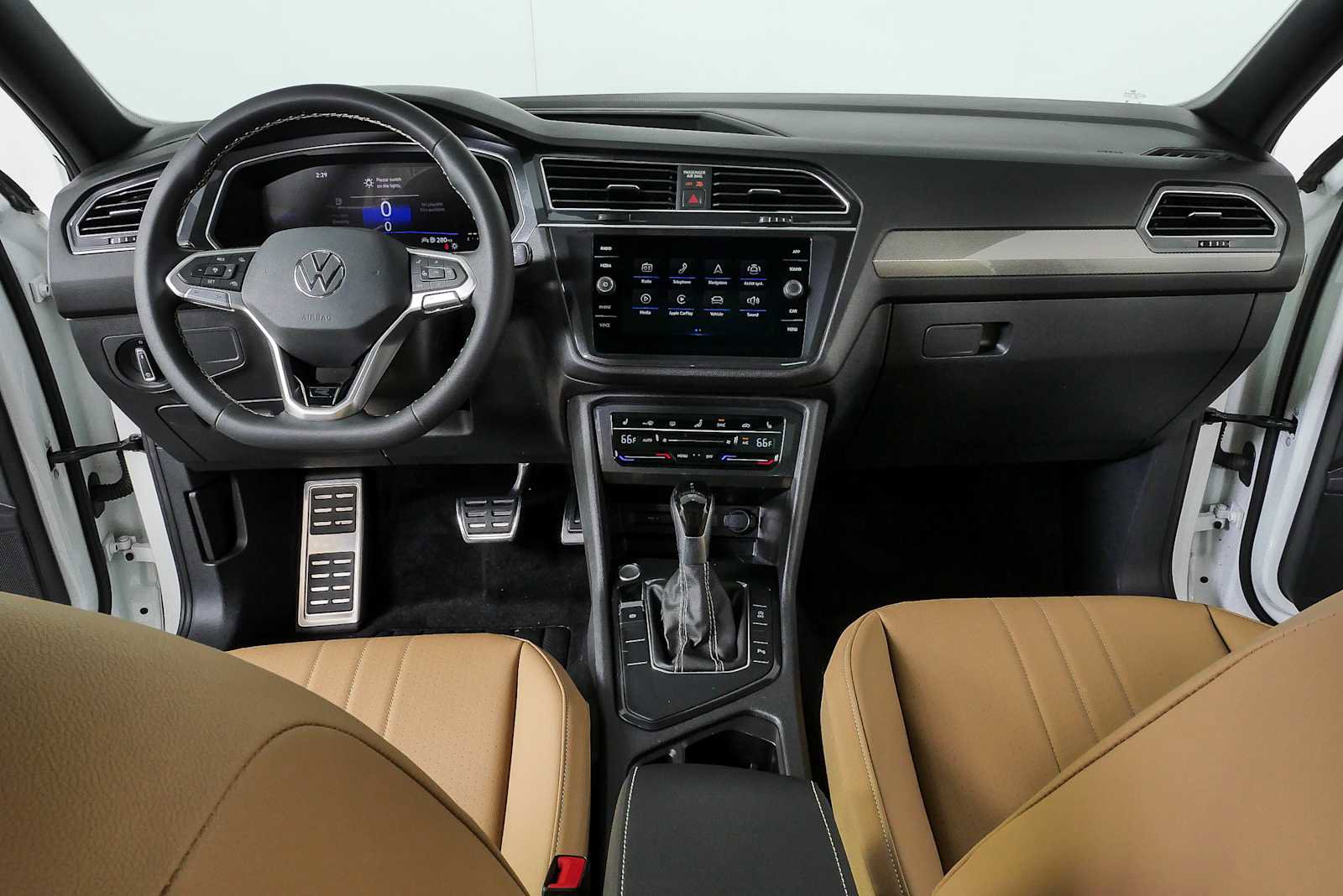 Certified 2023 Volkswagen Tiguan SE R-Line FWD image 20