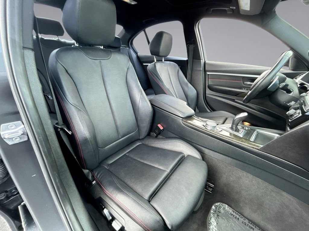 Used 2016 BMW 328i Sedan RWD image 16