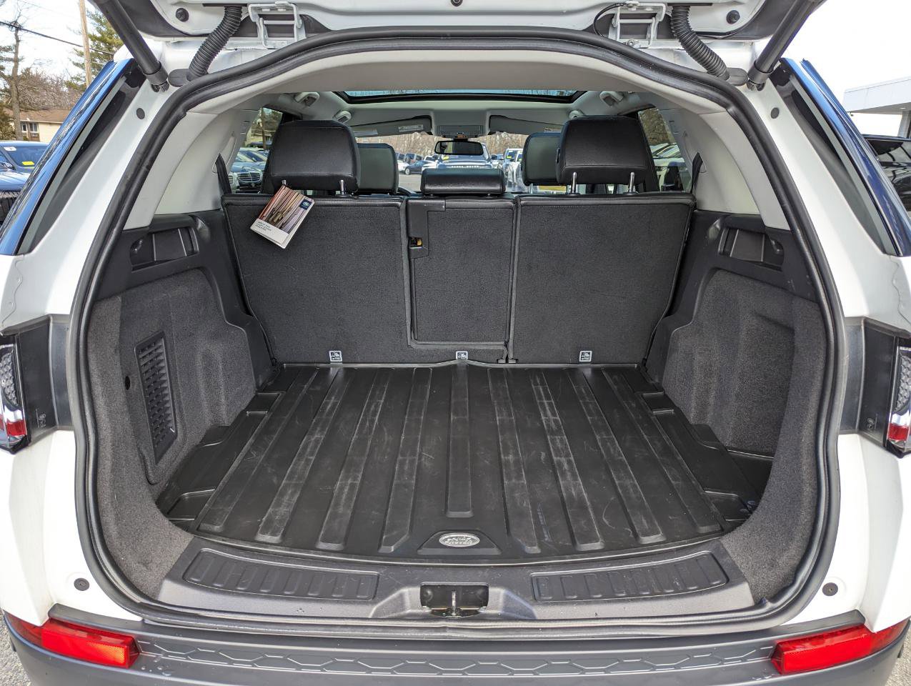 Used 2017 Land Rover Discovery Sport HSE image 42