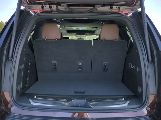 Used 2023 Chevrolet Tahoe High Country w/ LPO, Illumination Package AWD/4WD image 25