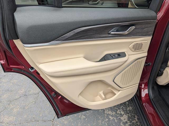 Used 2022 Jeep Grand Cherokee Limited image 14