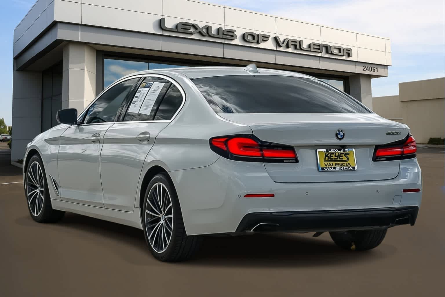 Used 2021 BMW 530i w/ Convenience Package RWD image 4