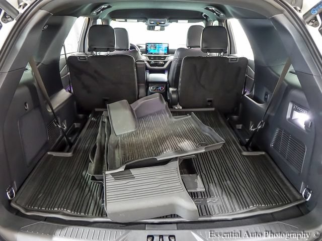 Used 2025 Ford Explorer ST-Line w/ Premium Package RWD image 23