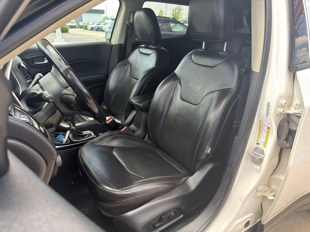 Used 2019 Jeep Compass Limited AWD/4WD image 12