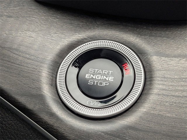 New 2025 Jeep Grand Cherokee Limited w/ Black Appearance Package image 29