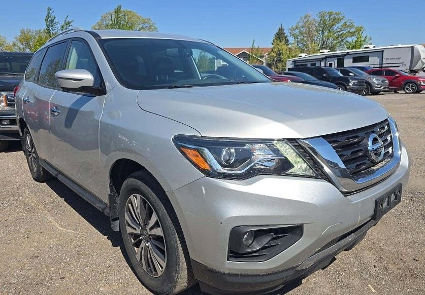 Used 2017 Nissan Pathfinder SL AWD/4WD image 3