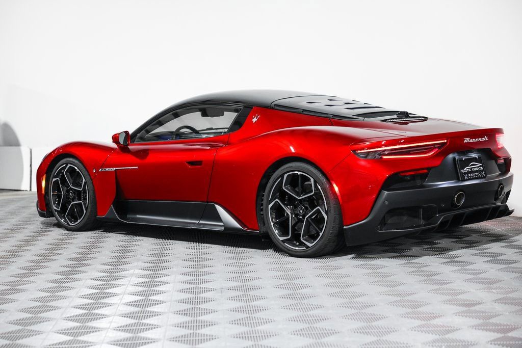 Used 2022 Maserati MC20 Coupe image 16