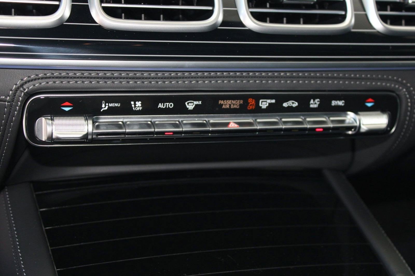 New 2026 Mercedes-Benz GLE 53 AMG 4MATIC image 18