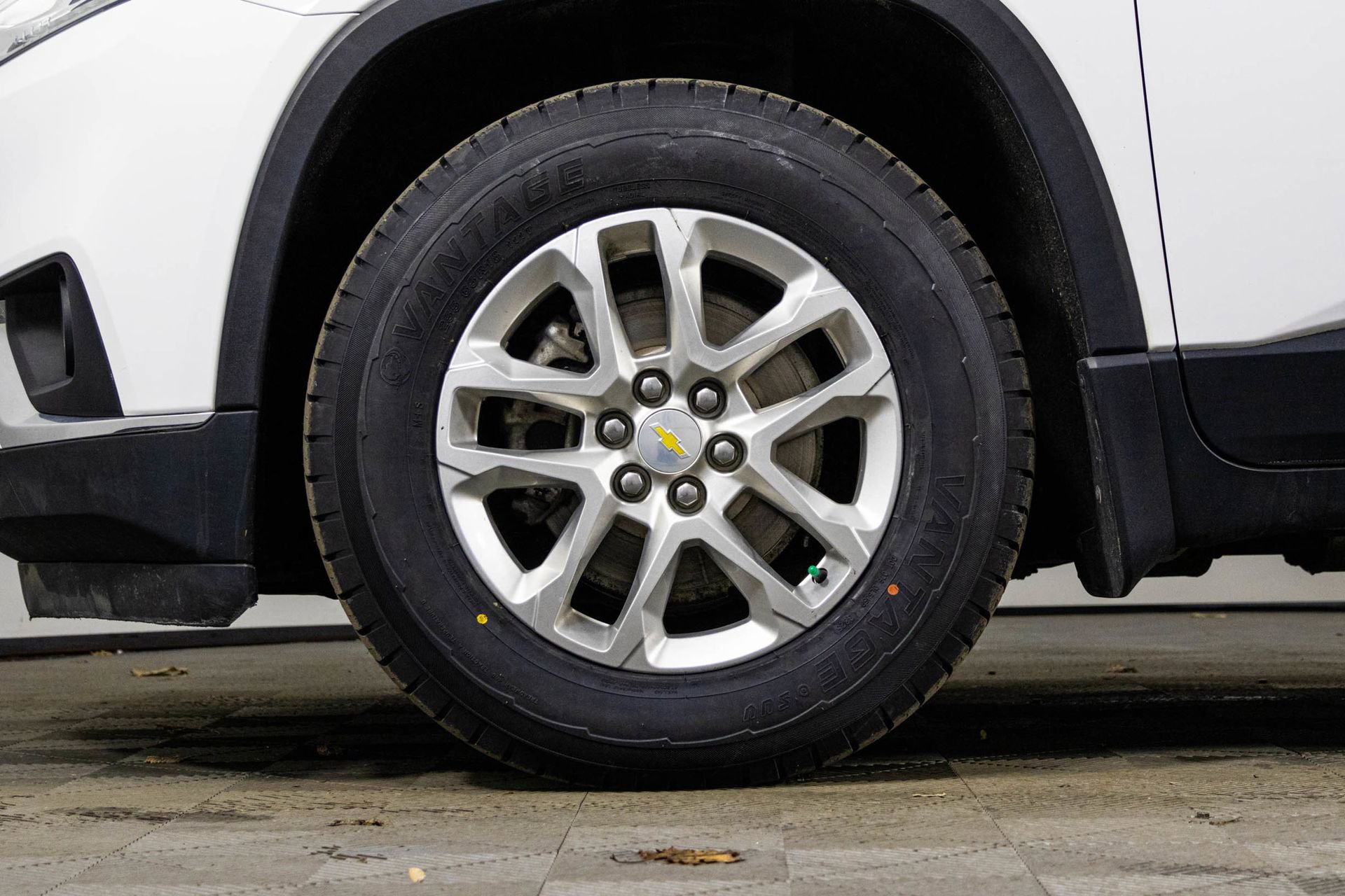 Used 2021 Chevrolet Traverse LT w/ LPO, Floor Liner Package image 43