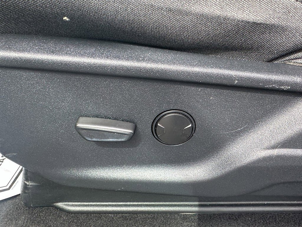 Used 2025 Ford F150 XLT w/ Equipment Group 301A Standard image 19