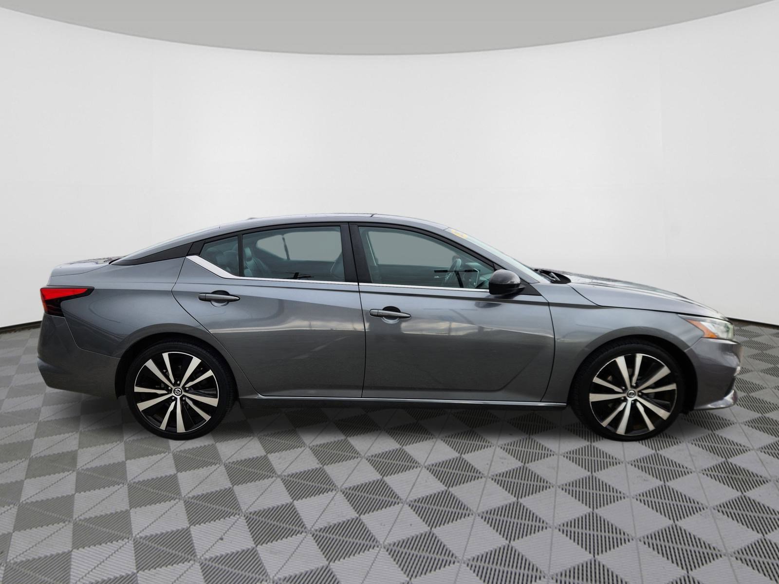 Used 2022 Nissan Altima 2.5 SR image 6