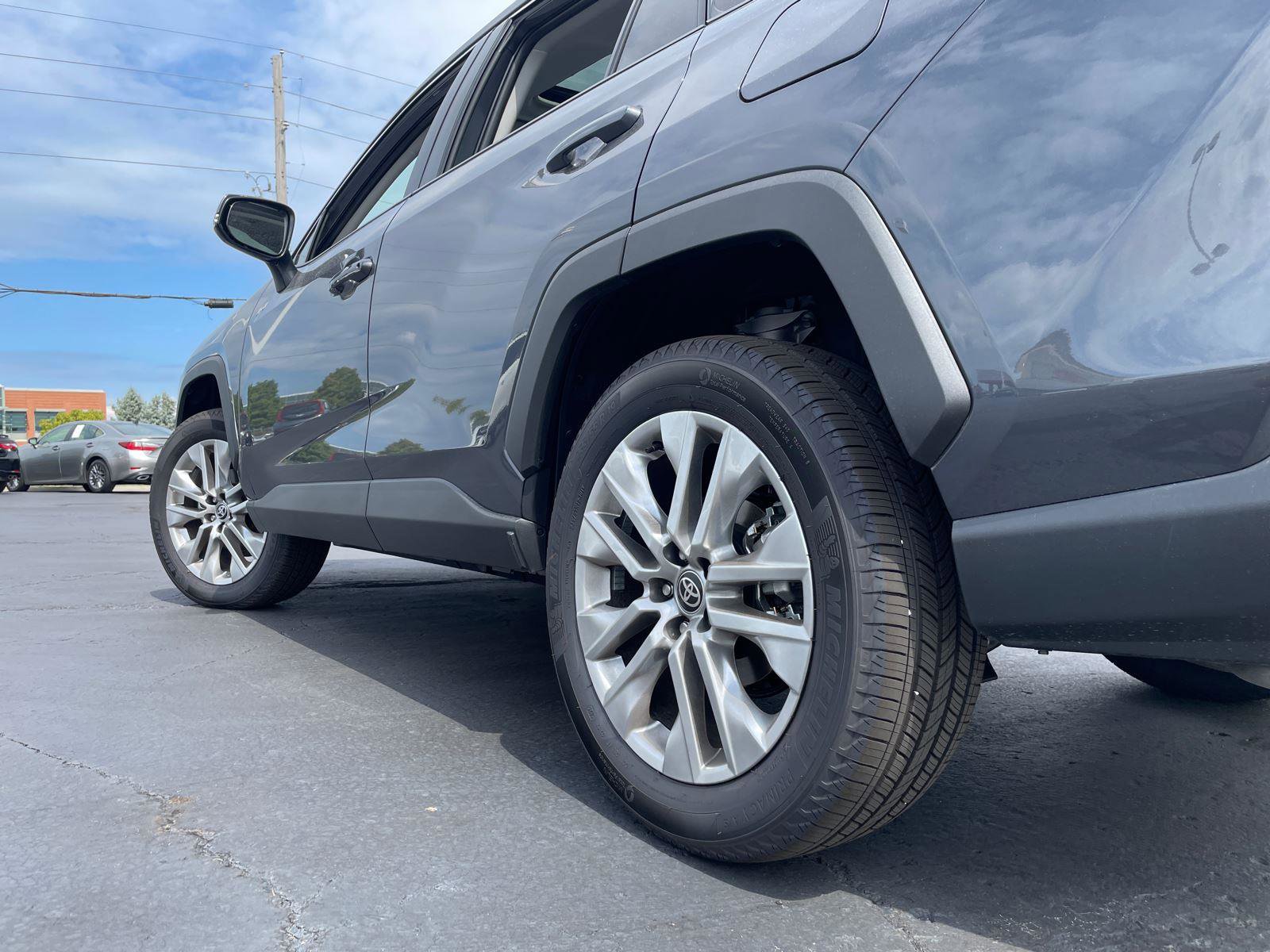 Certified 2025 Toyota RAV4 XLE Premium image 5