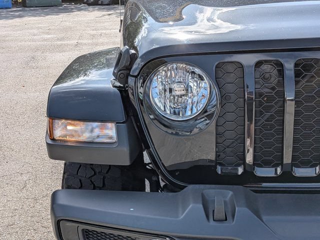 Used 2023 Jeep Gladiator Sport AWD/4WD image 10