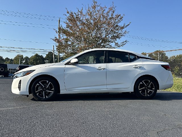 Used 2025 Nissan Sentra SV FWD image 4
