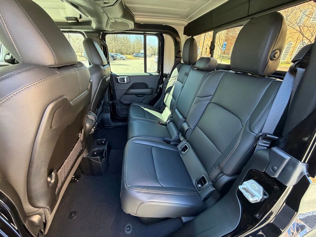 New 2026 Jeep Gladiator Sport AWD/4WD image 12