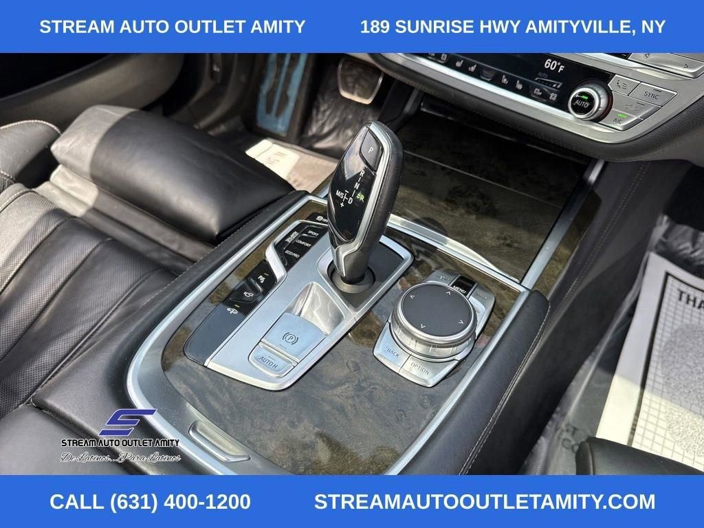 Used 2020 BMW 750i xDrive w/ M Sport Package image 15