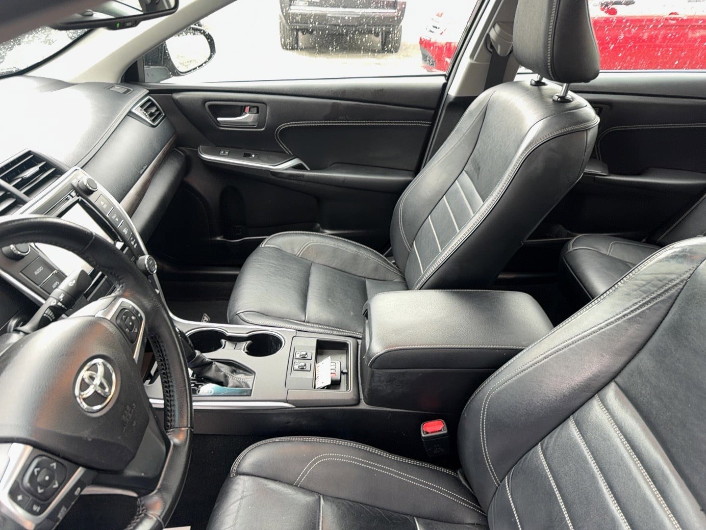 Used 2016 Toyota Camry XLE w/ Moonroof Package FWD image 11