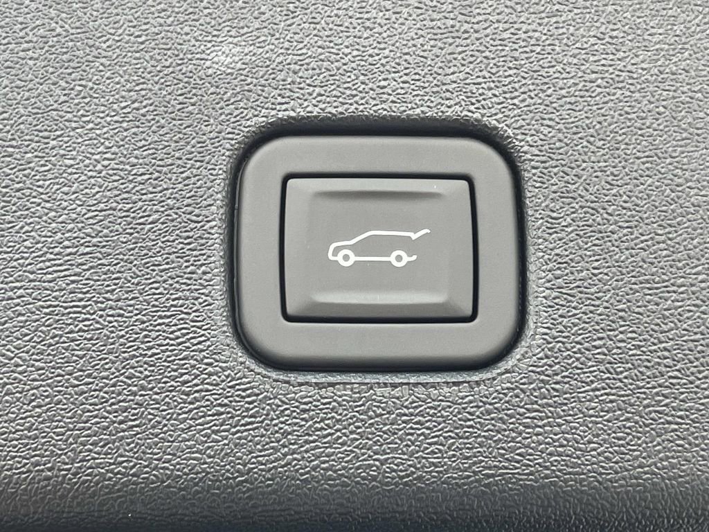 New 2025 Cadillac Optiq Sport 1 image 12