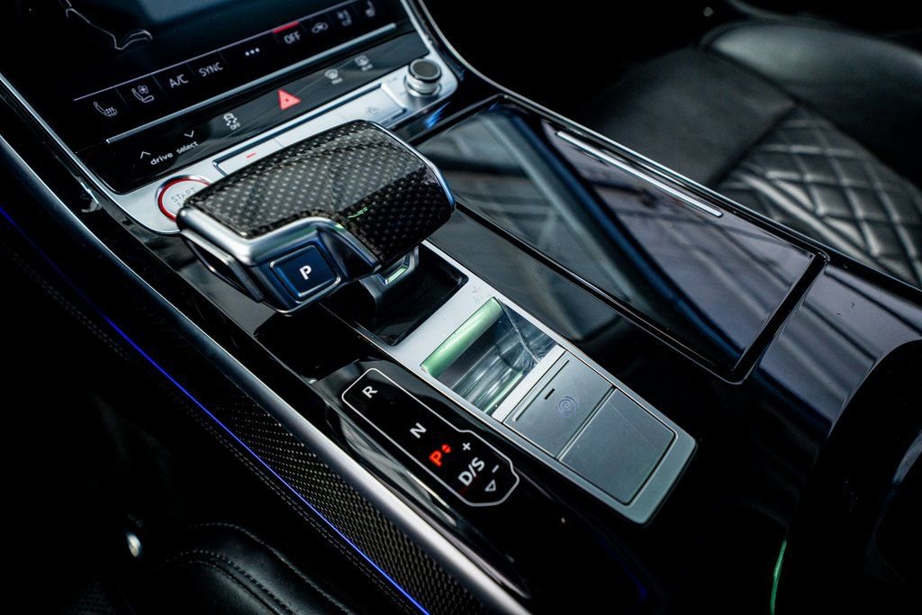 Used 2020 Audi S8 L w/ S8 Executive Package image 49